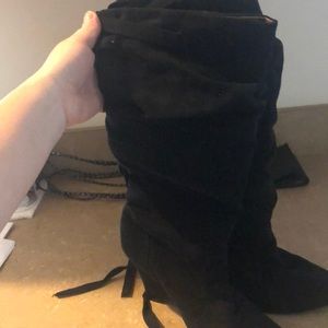 Suede boots